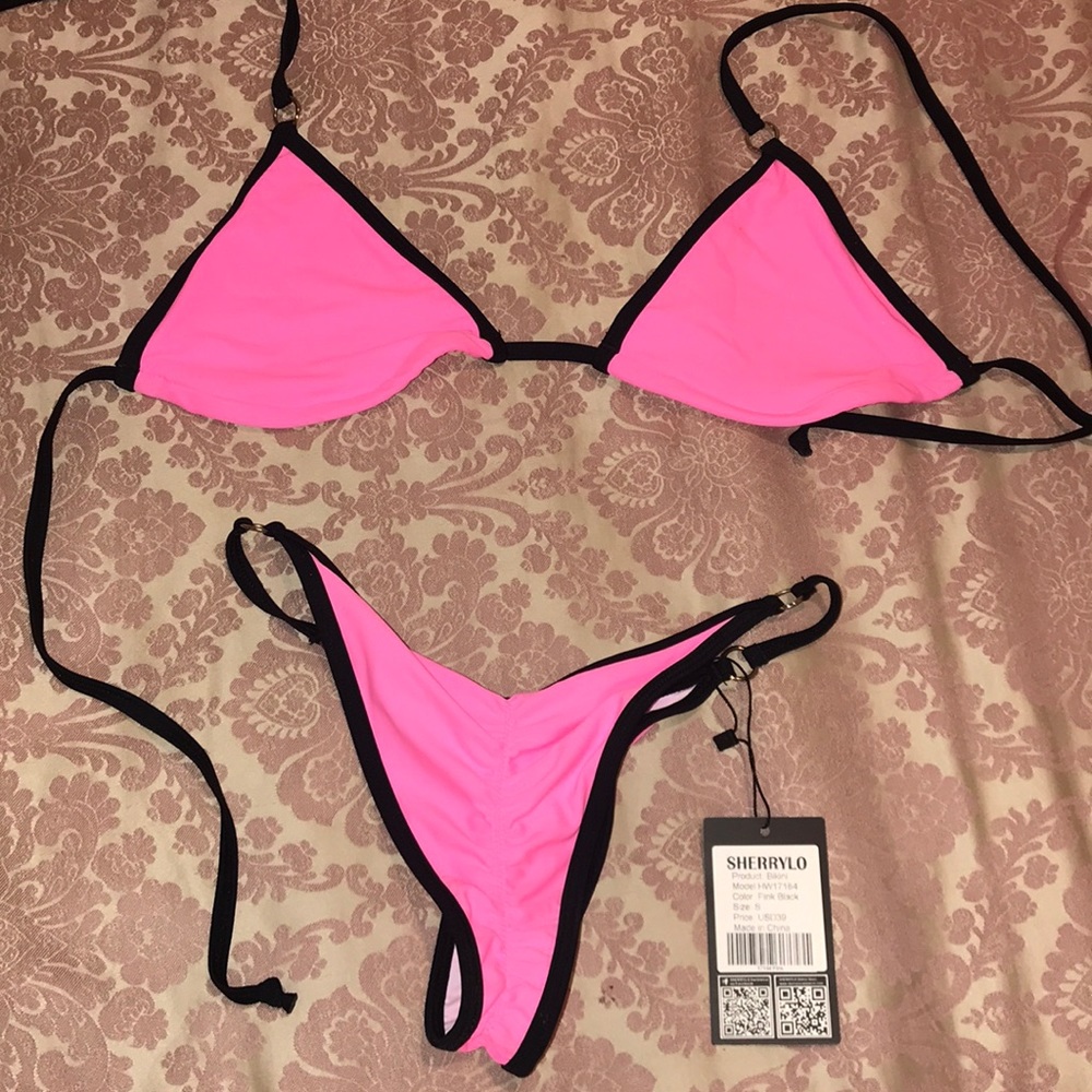 Neon pink sexy bikini